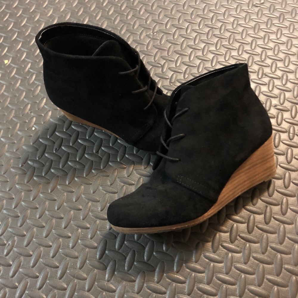 Dr. Scholl’s Women’s Wedge Booties